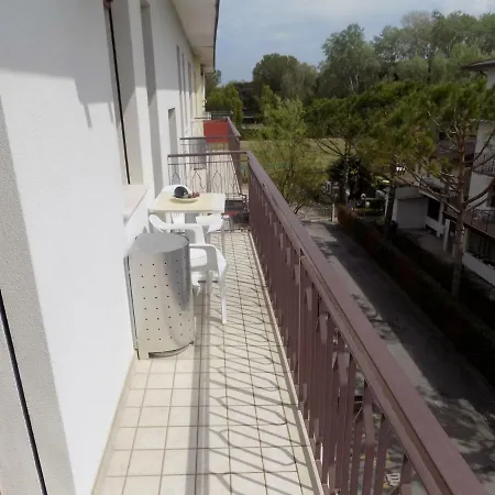 Apartment In Eraclea Mare 25733